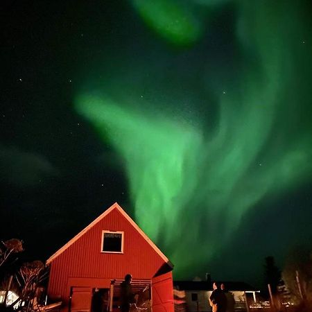 Nydelig Utsikt, Egen Leilighet Med To Parkeringer Movik  ภายนอก รูปภาพ