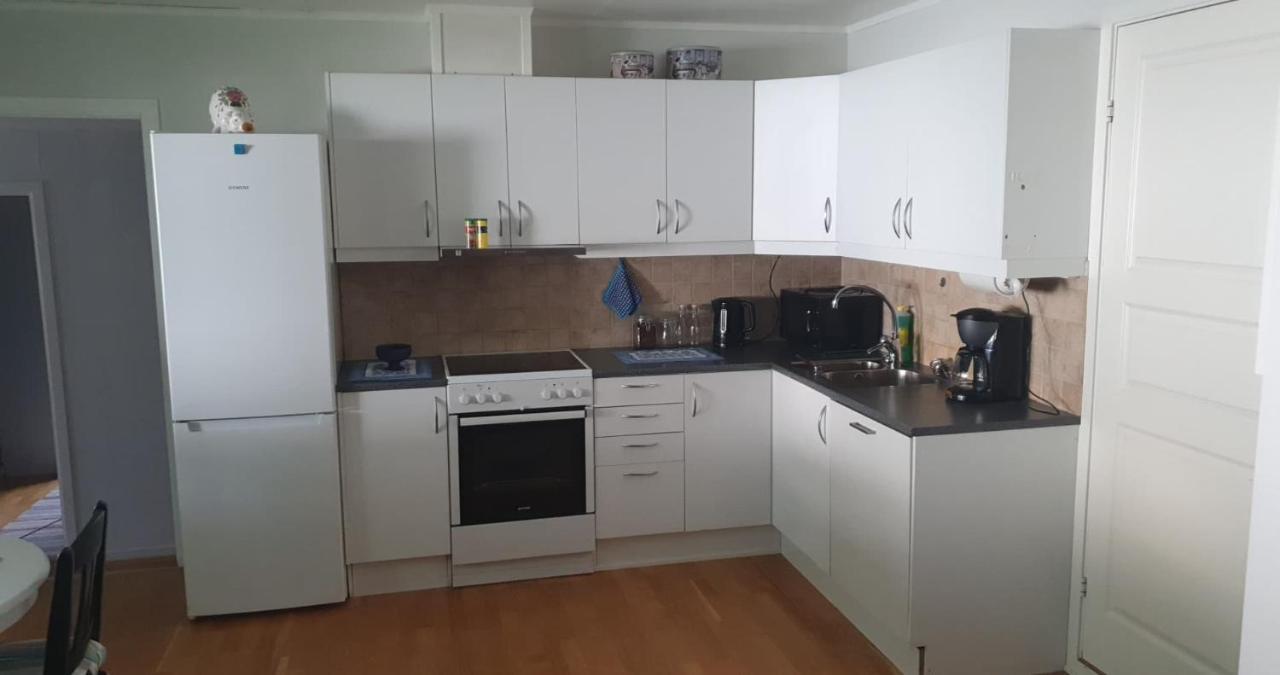 Nydelig Utsikt, Egen Leilighet Med To Parkeringer Movik  ภายนอก รูปภาพ