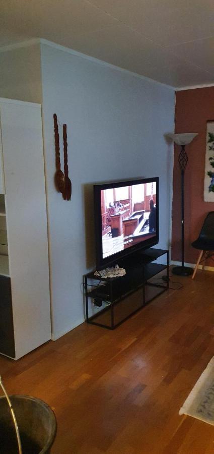 Nydelig Utsikt, Egen Leilighet Med To Parkeringer Movik  ภายนอก รูปภาพ